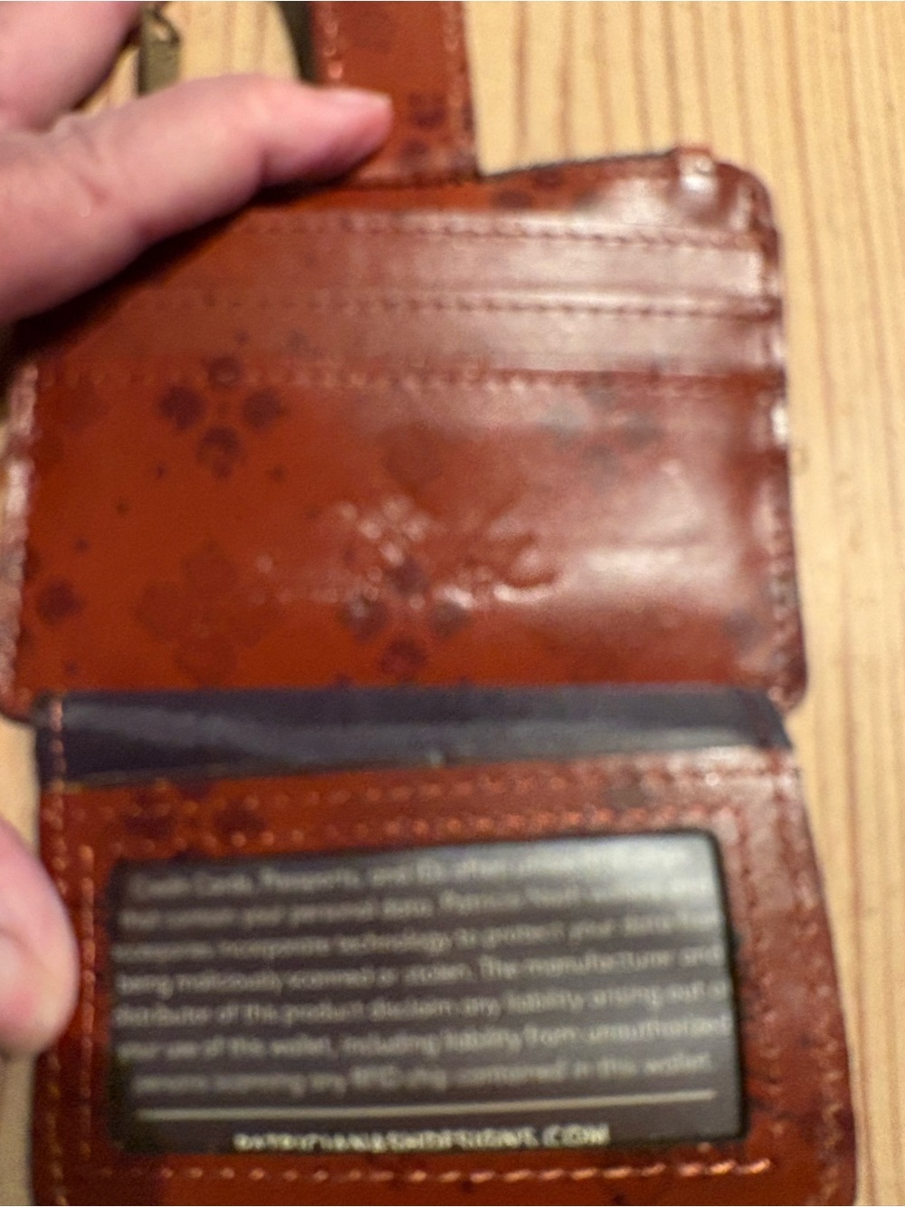 New Patricia Nash Rustic Brown Floral Embossed Leather Card Wallet - Picture 4 of 9